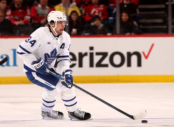 Les Maple Leafs de Toronto mènent le Lightning de Tampa Bay par 5 en saison régulière